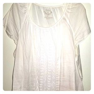 White short sleeve top